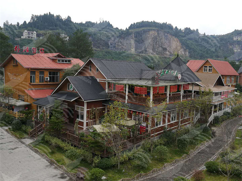 選擇合成樹(shù)脂瓦，為南方屋頂雨季防水護航